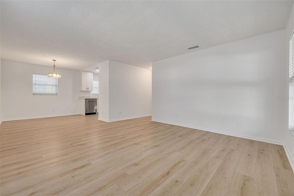 For Sale: $949,900 (6 beds, 0 baths, 3097 Square Feet)