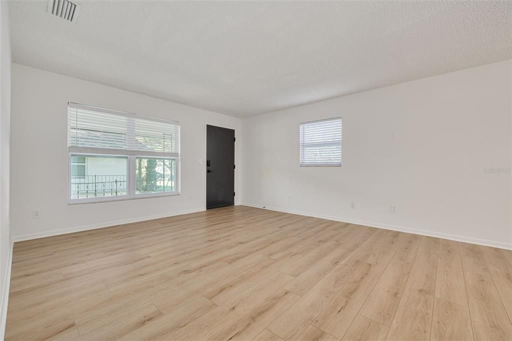 For Sale: $949,900 (6 beds, 0 baths, 3097 Square Feet)