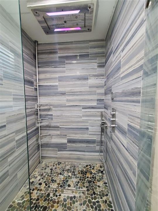 En Renta: $3,995 (4 camas, 3 baños, 2404 Pies cuadrados)