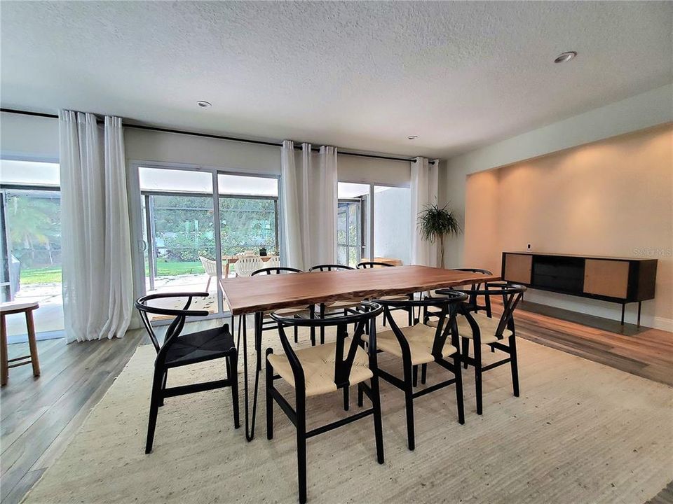 En Renta: $3,995 (4 camas, 3 baños, 2404 Pies cuadrados)