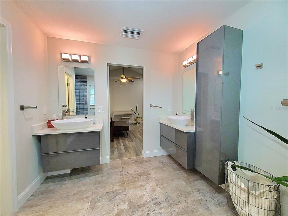 En Renta: $3,995 (4 camas, 3 baños, 2404 Pies cuadrados)