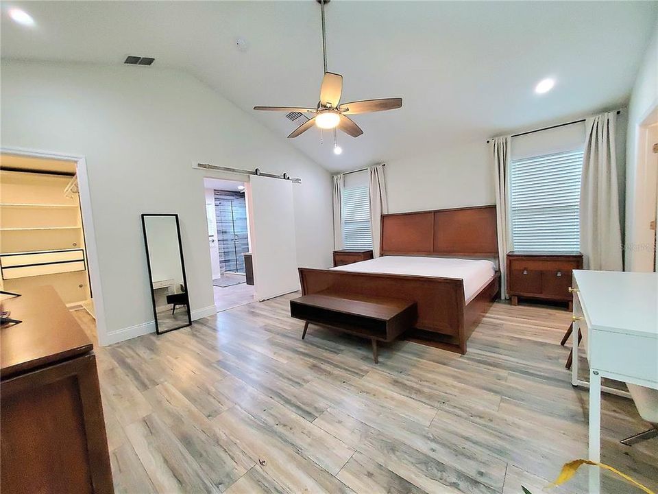 En Renta: $3,995 (4 camas, 3 baños, 2404 Pies cuadrados)