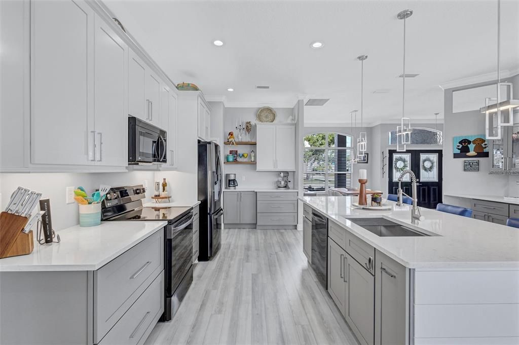 待售: $550,000 (3 贝兹, 2 浴室, 2218 平方英尺)