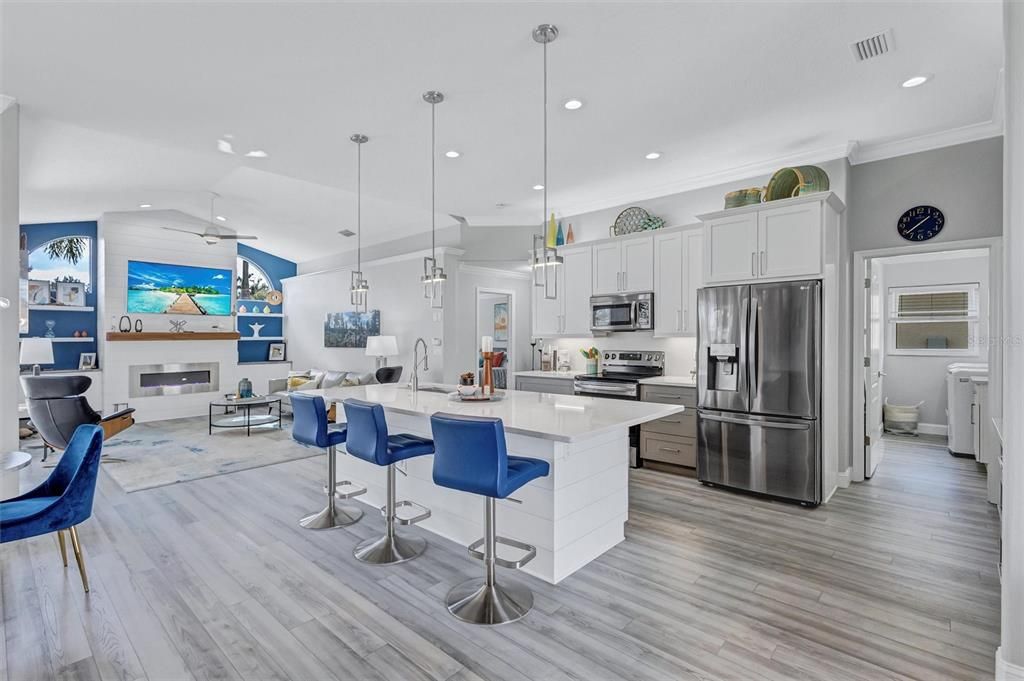 待售: $550,000 (3 贝兹, 2 浴室, 2218 平方英尺)