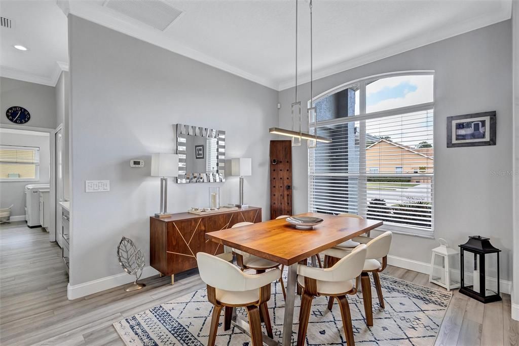 待售: $550,000 (3 贝兹, 2 浴室, 2218 平方英尺)