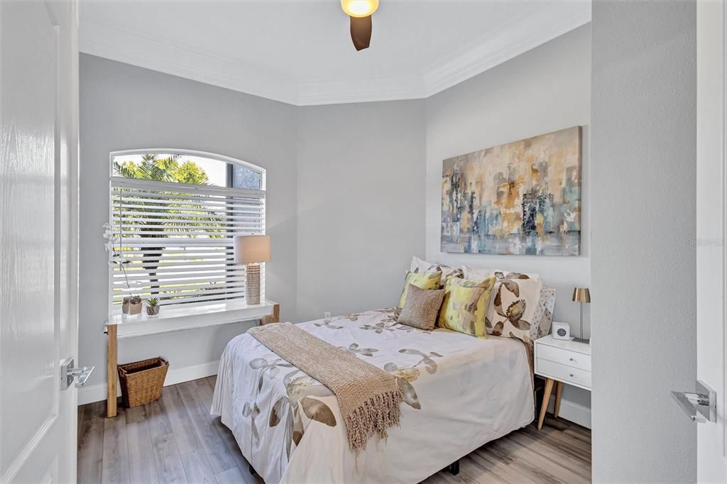 待售: $550,000 (3 贝兹, 2 浴室, 2218 平方英尺)