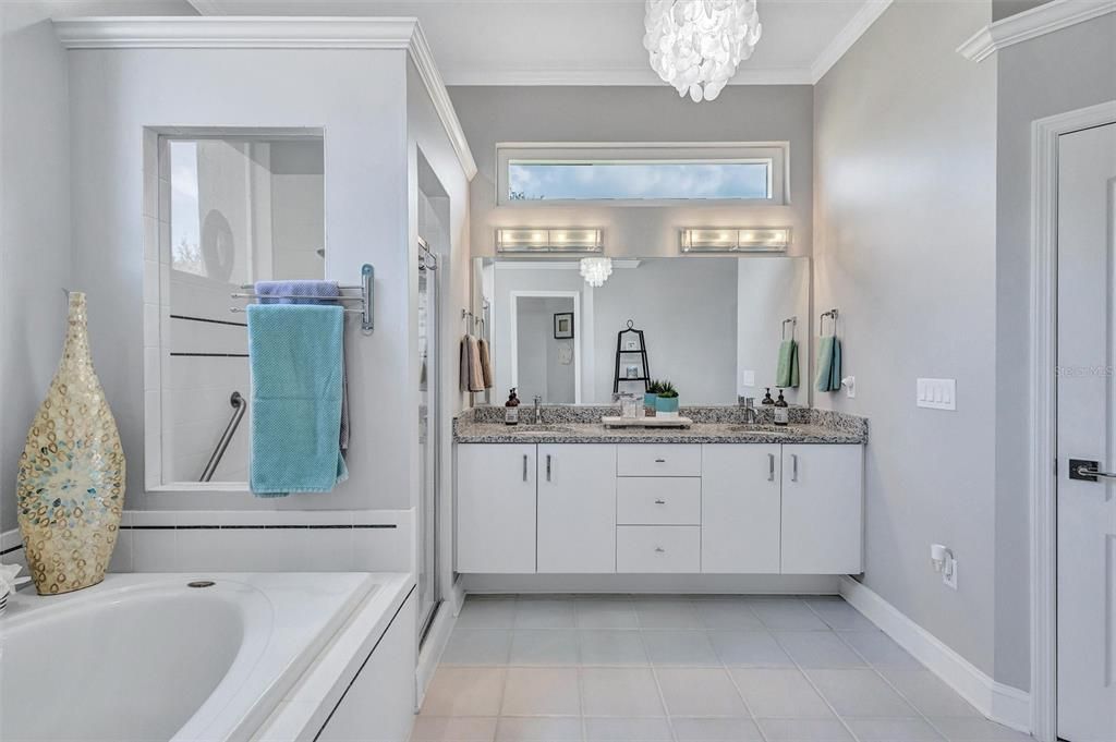 待售: $550,000 (3 贝兹, 2 浴室, 2218 平方英尺)