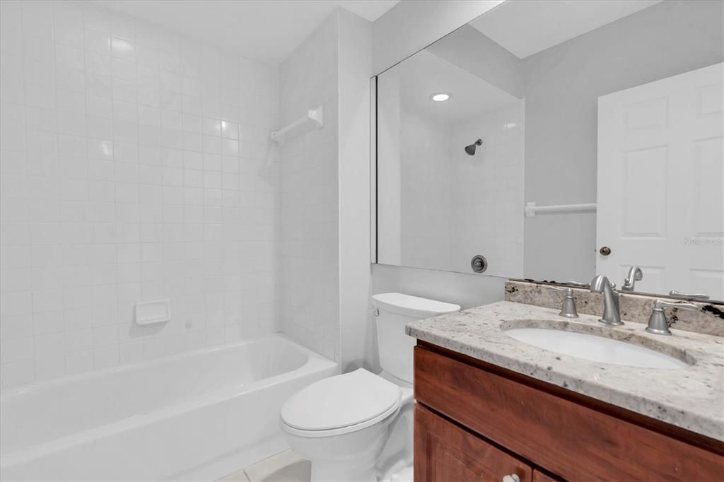 For Sale: $296,000 (2 beds, 2 baths, 1205 Square Feet)