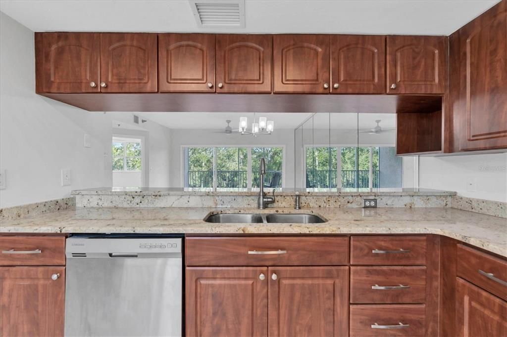 For Sale: $296,000 (2 beds, 2 baths, 1205 Square Feet)