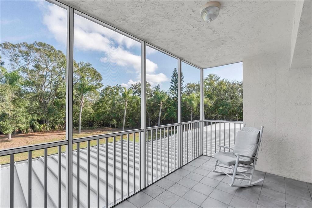 For Sale: $296,000 (2 beds, 2 baths, 1205 Square Feet)