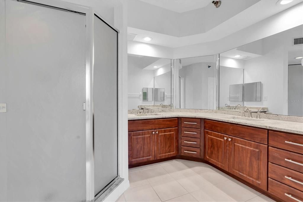 For Sale: $296,000 (2 beds, 2 baths, 1205 Square Feet)