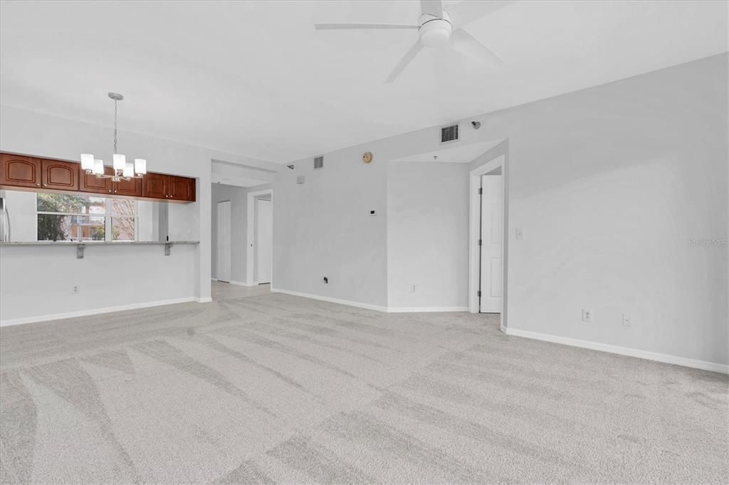 For Sale: $296,000 (2 beds, 2 baths, 1205 Square Feet)