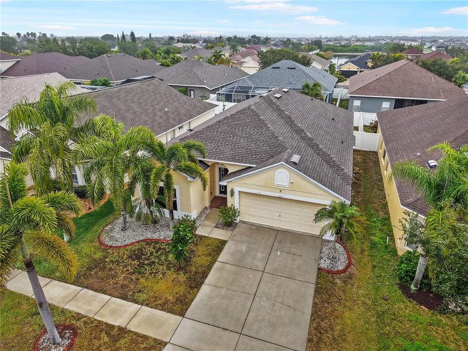 На продажу: $325,000 (3 спален, 2 ванн, 2136 Квадратных фут)