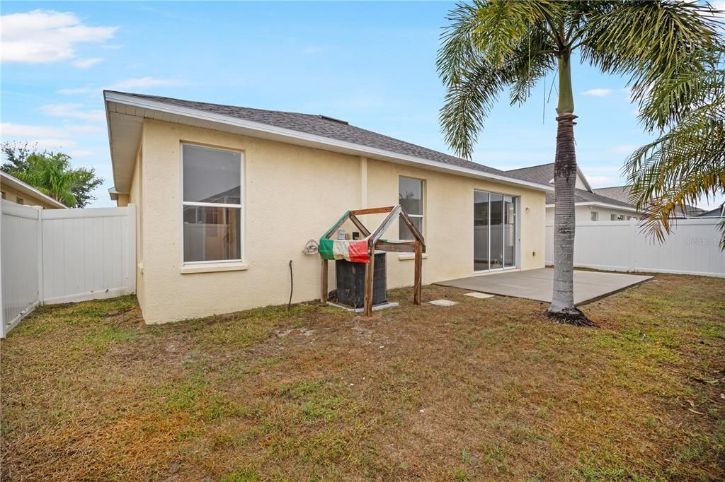 На продажу: $325,000 (3 спален, 2 ванн, 2136 Квадратных фут)