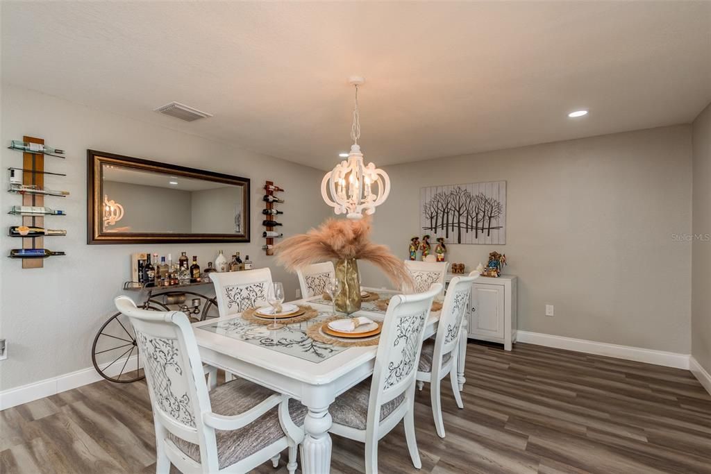 For Rent: $4,800 (5 beds, 3 baths, 3065 Square Feet)