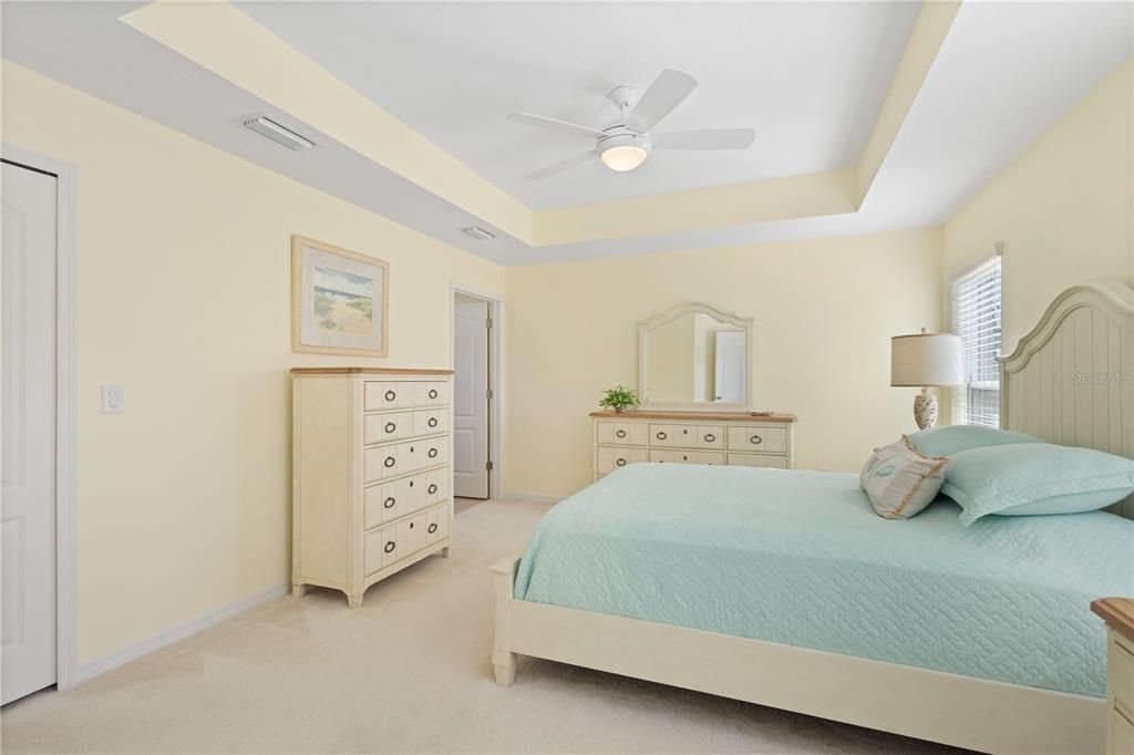 На продажу: $299,000 (2 спален, 2 ванн, 1080 Квадратных фут)