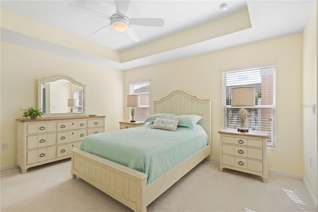 На продажу: $299,000 (2 спален, 2 ванн, 1080 Квадратных фут)