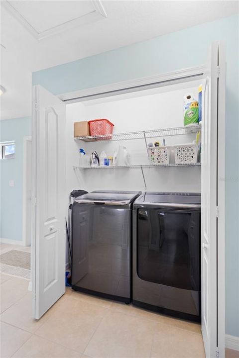 На продажу: $299,000 (2 спален, 2 ванн, 1080 Квадратных фут)