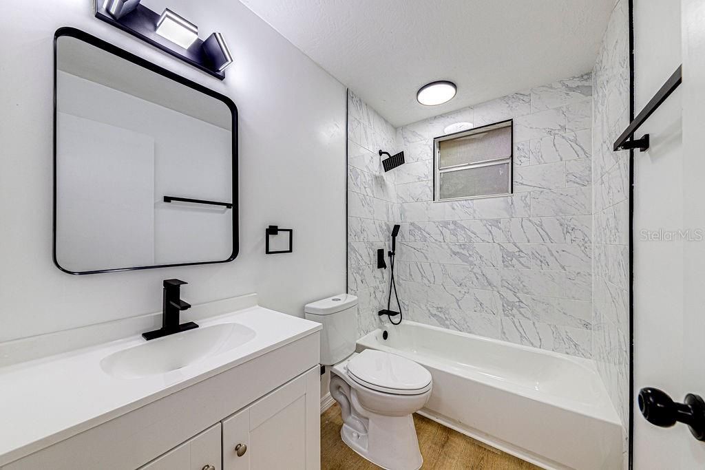 En Venta: $255,000 (2 camas, 2 baños, 912 Pies cuadrados)