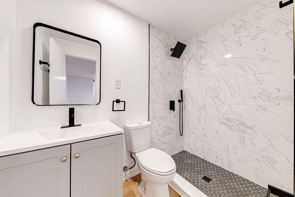 En Venta: $255,000 (2 camas, 2 baños, 912 Pies cuadrados)