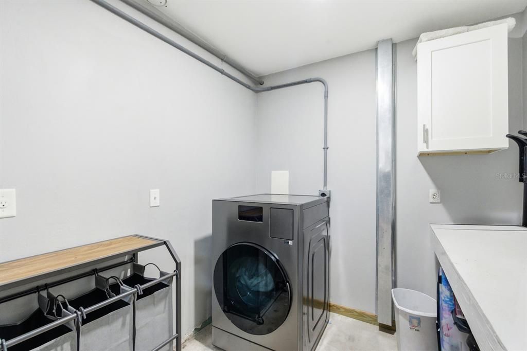 На продажу: $775,000 (6 спален, 3 ванн, 3260 Квадратных фут)