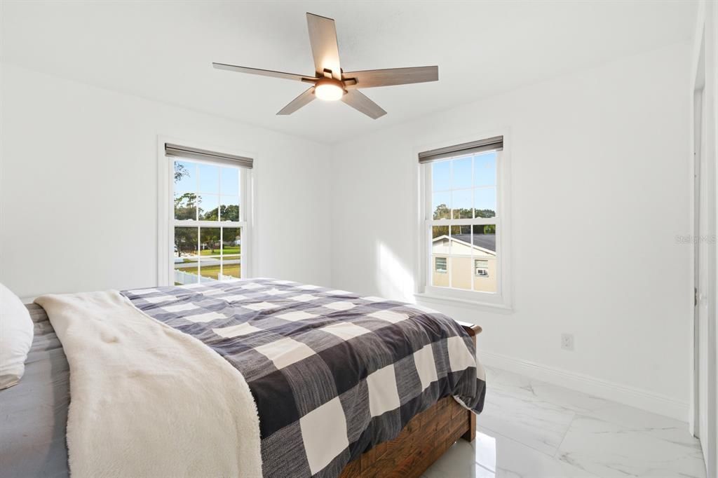 На продажу: $775,000 (6 спален, 3 ванн, 3260 Квадратных фут)