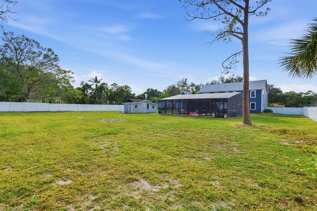 На продажу: $775,000 (6 спален, 3 ванн, 3260 Квадратных фут)