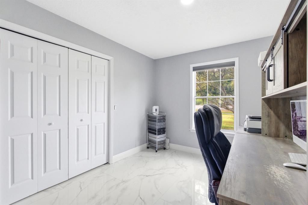 На продажу: $775,000 (6 спален, 3 ванн, 3260 Квадратных фут)