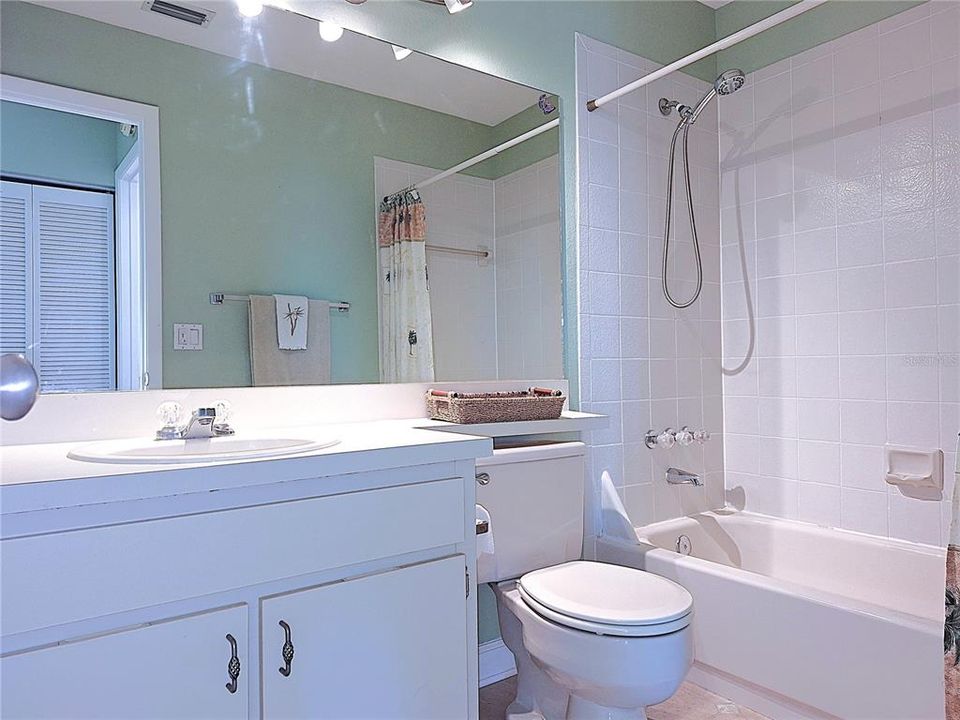 For Rent: $1,600 (1 beds, 1 baths, 680 Square Feet)