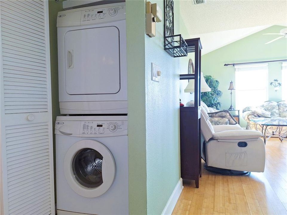 For Rent: $1,600 (1 beds, 1 baths, 680 Square Feet)