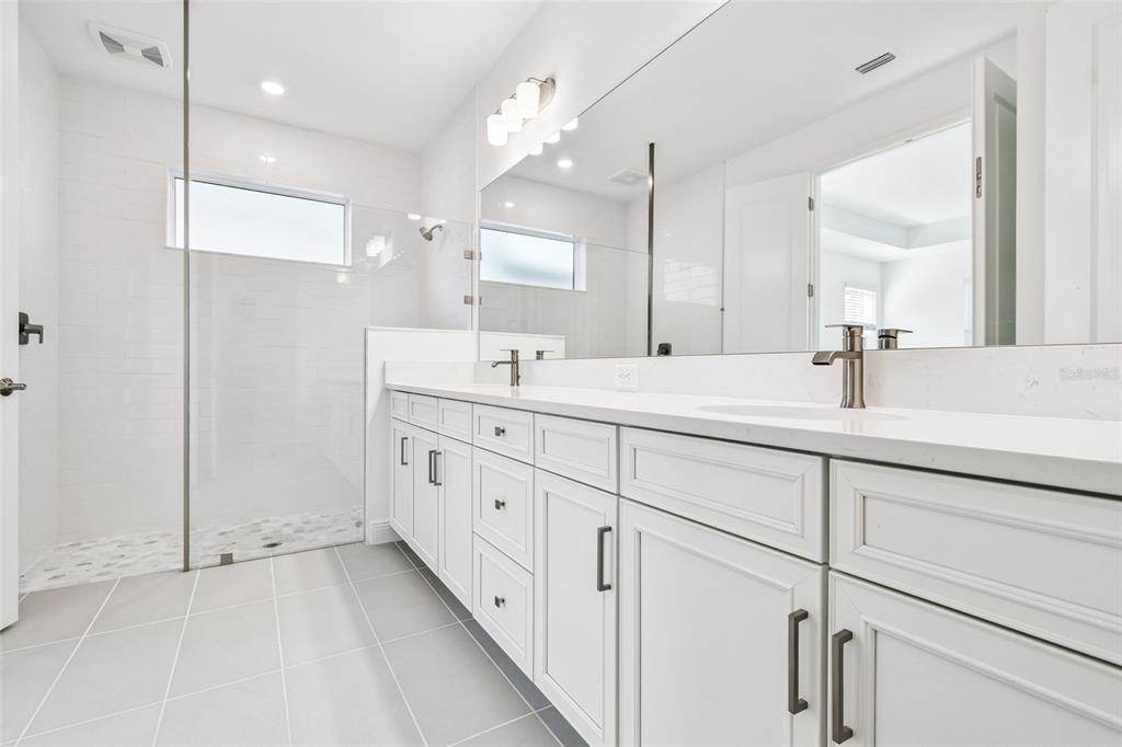 待售: $779,999 (4 贝兹, 3 浴室, 2309 平方英尺)