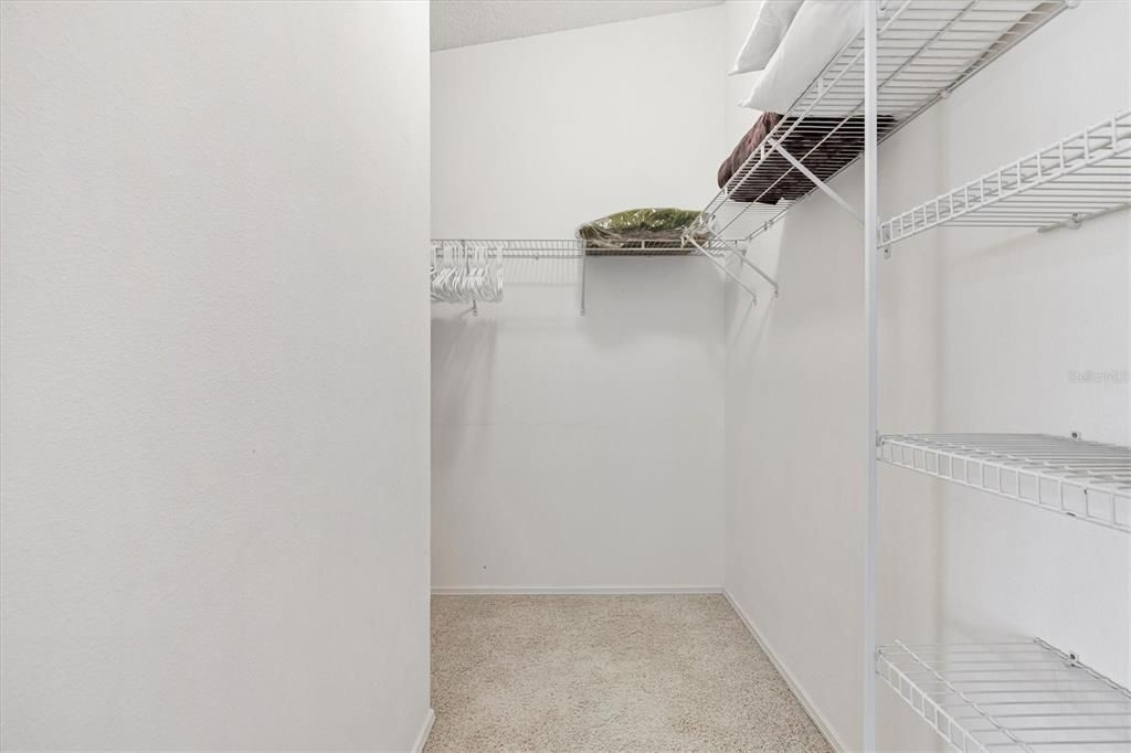 For Sale: $285,000 (2 beds, 2 baths, 1156 Square Feet)