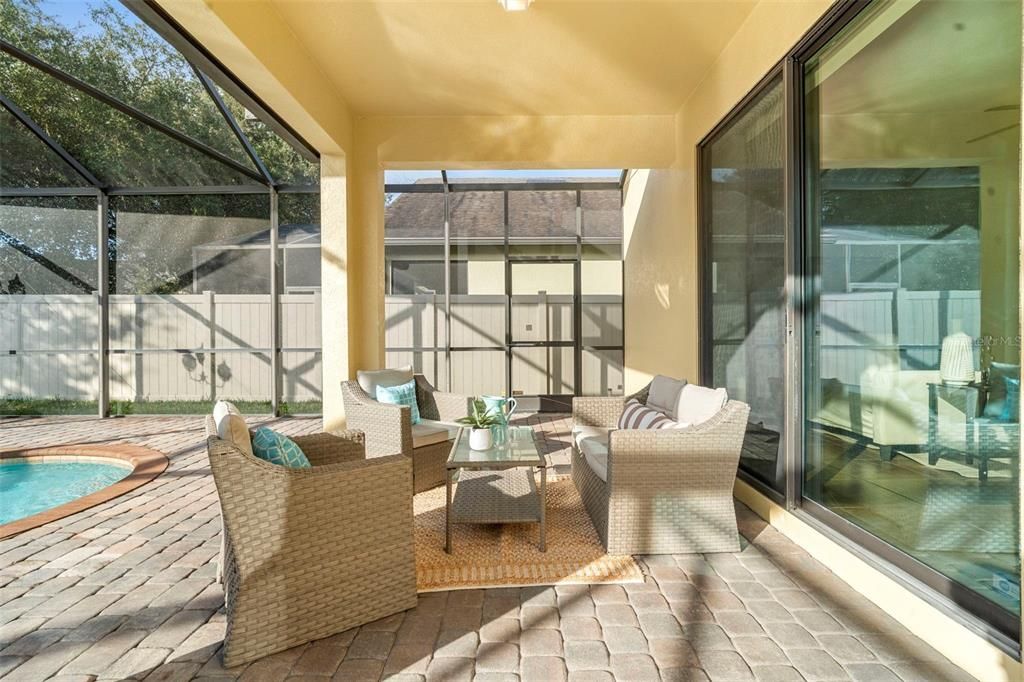 En Venta: $585,000 (4 camas, 2 baños, 2946 Pies cuadrados)