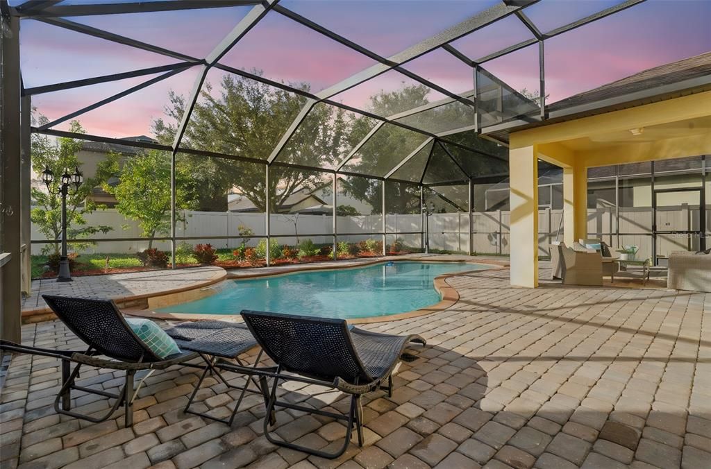 En Venta: $585,000 (4 camas, 2 baños, 2946 Pies cuadrados)