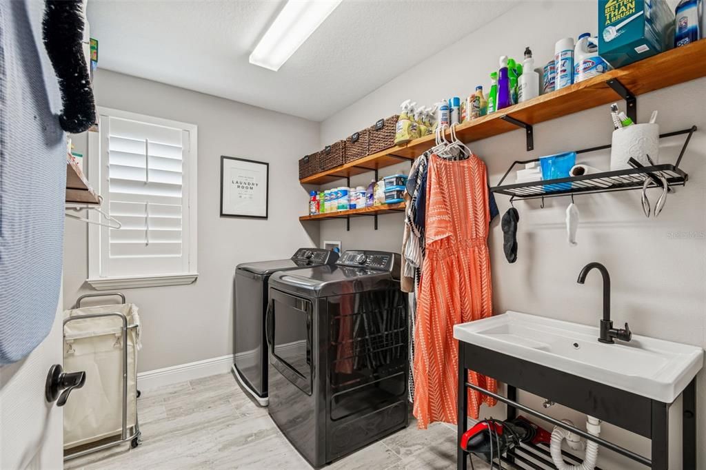 For Sale: $749,900 (5 beds, 3 baths, 3336 Square Feet)