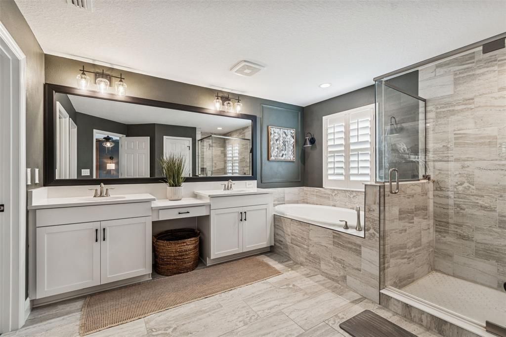 For Sale: $749,900 (5 beds, 3 baths, 3336 Square Feet)