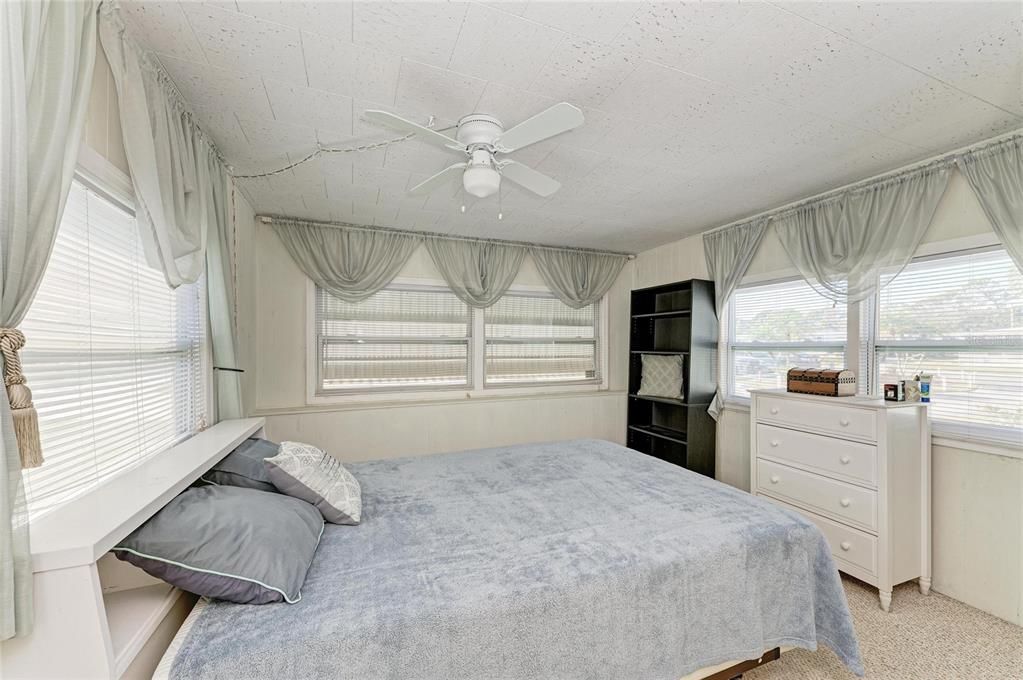 For Sale: $85,000 (2 beds, 1 baths, 624 Square Feet)