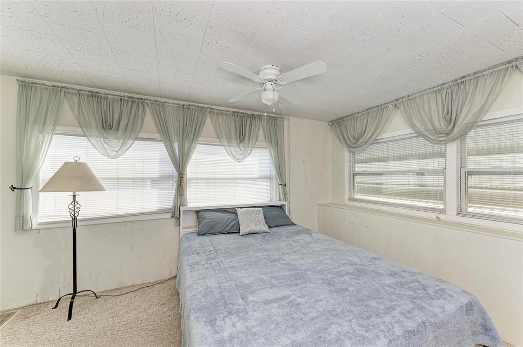 For Sale: $85,000 (2 beds, 1 baths, 624 Square Feet)