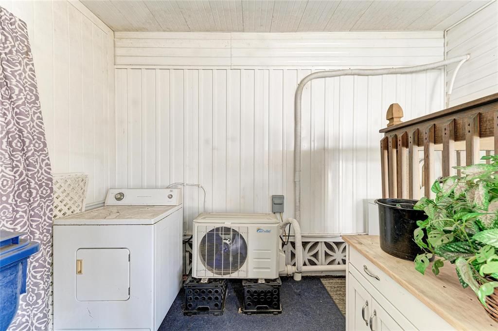 For Sale: $85,000 (2 beds, 1 baths, 624 Square Feet)