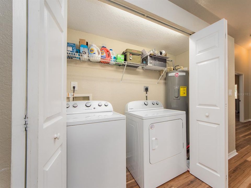 En Venta: $489,000 (4 camas, 2 baños, 1680 Pies cuadrados)