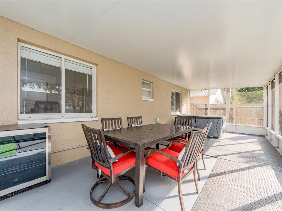 En Venta: $489,000 (4 camas, 2 baños, 1680 Pies cuadrados)