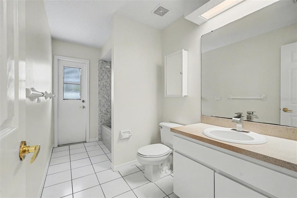 待售: $675,000 (4 贝兹, 2 浴室, 2674 平方英尺)