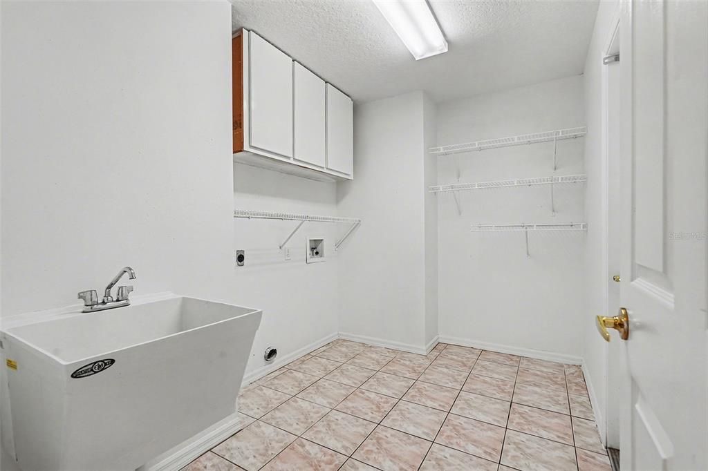 待售: $675,000 (4 贝兹, 2 浴室, 2674 平方英尺)