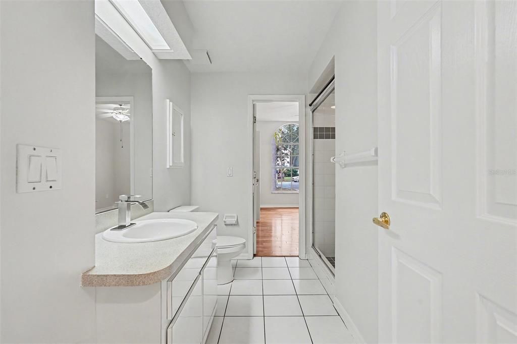 待售: $675,000 (4 贝兹, 2 浴室, 2674 平方英尺)