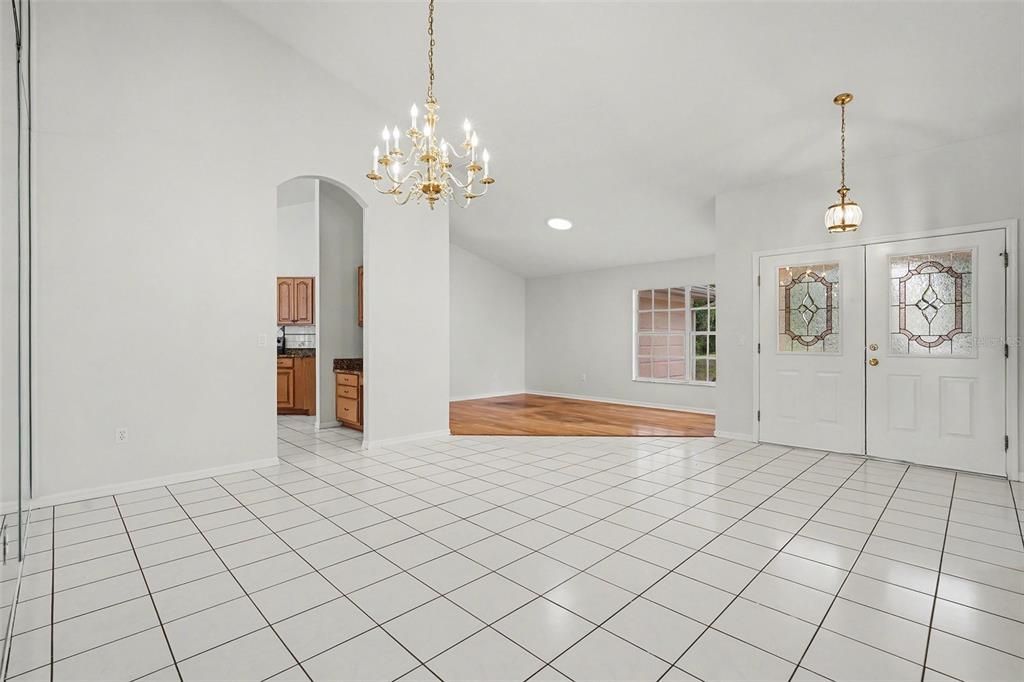 待售: $675,000 (4 贝兹, 2 浴室, 2674 平方英尺)