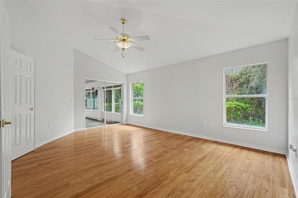 待售: $675,000 (4 贝兹, 2 浴室, 2674 平方英尺)