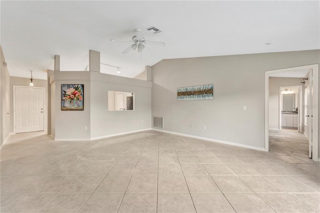 For Sale: $339,000 (3 beds, 2 baths, 1212 Square Feet)