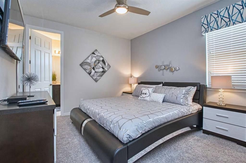 待售: $735,000 (9 贝兹, 6 浴室, 4363 平方英尺)