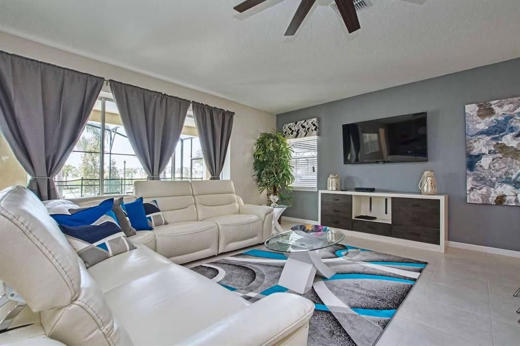 待售: $735,000 (9 贝兹, 6 浴室, 4363 平方英尺)