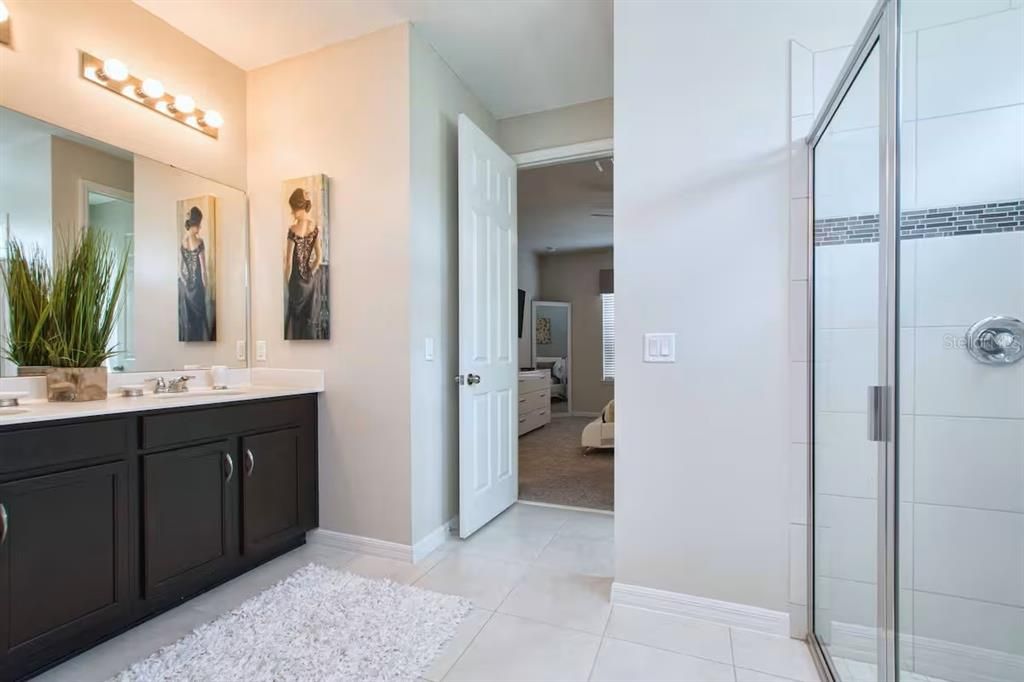 待售: $735,000 (9 贝兹, 6 浴室, 4363 平方英尺)